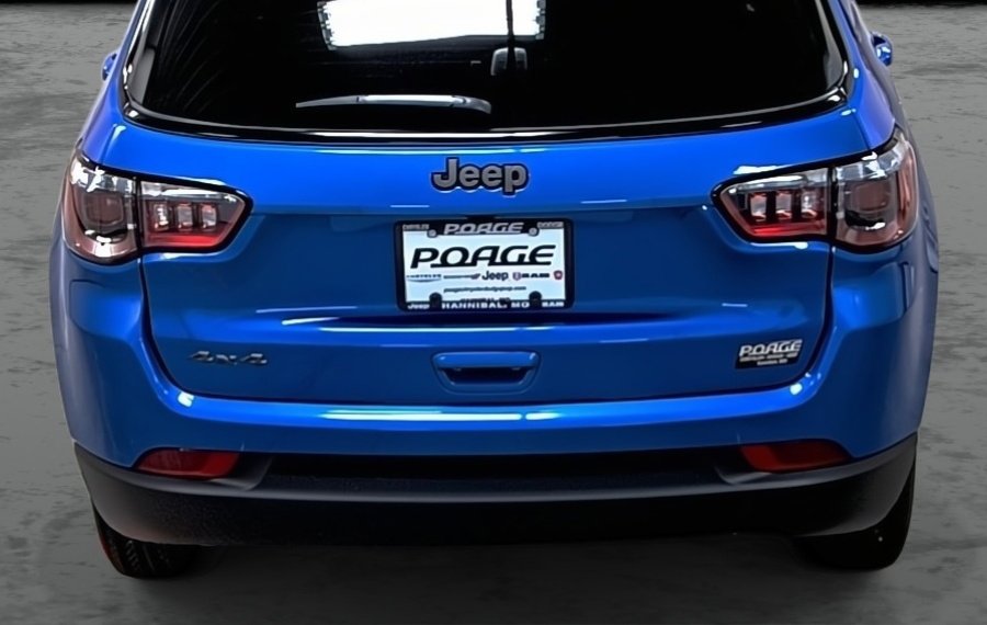 New 2026 Jeep Compass Latitude image 11