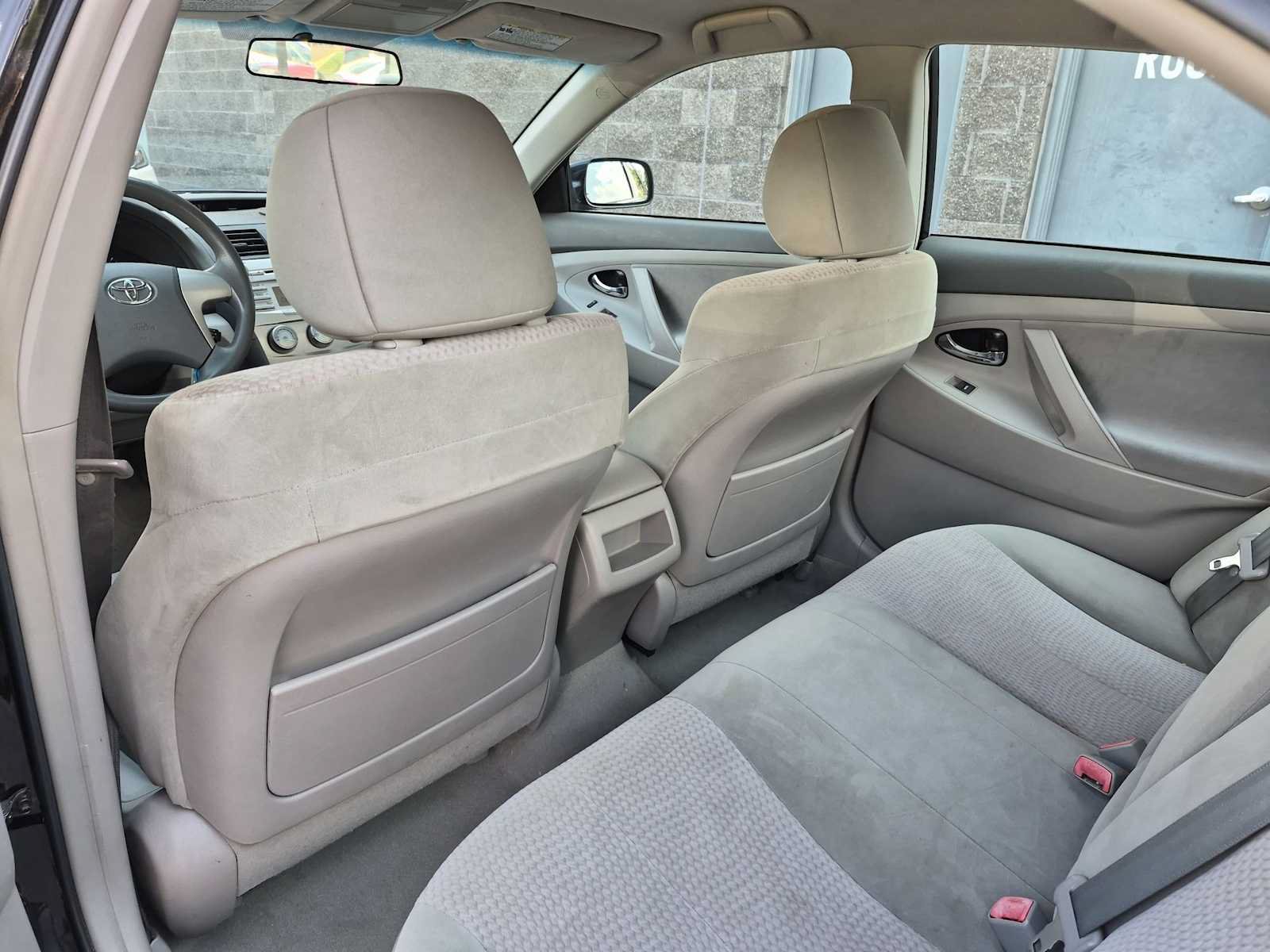 Used 2011 Toyota Camry LE w/ LE Extra-Value Pkg FWD image 18