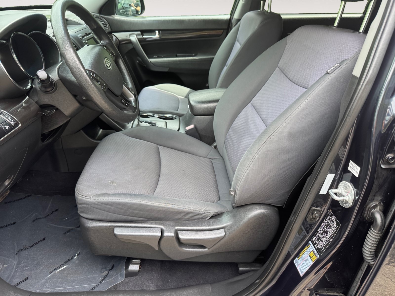 Used 2012 Kia Sorento FWD image 9