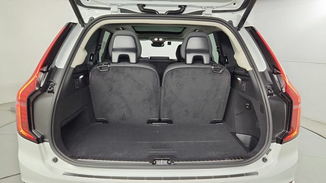 Certified 2025 Volvo XC90 B6 Core w/ Protection Package Premier AWD/4WD image 40
