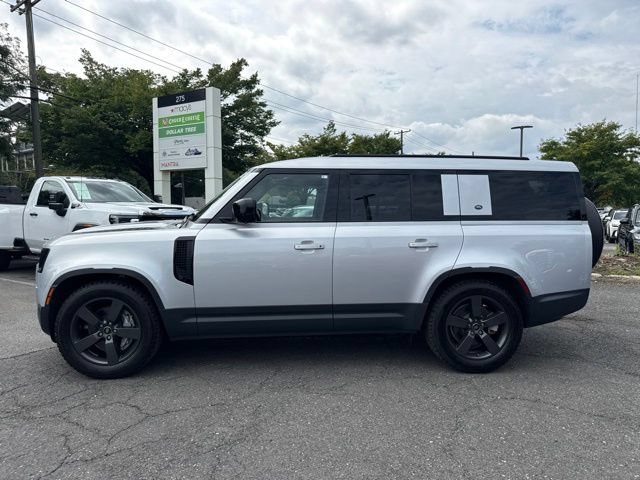 Used 2023 Land Rover Defender 130 SE AWD/4WD image 21