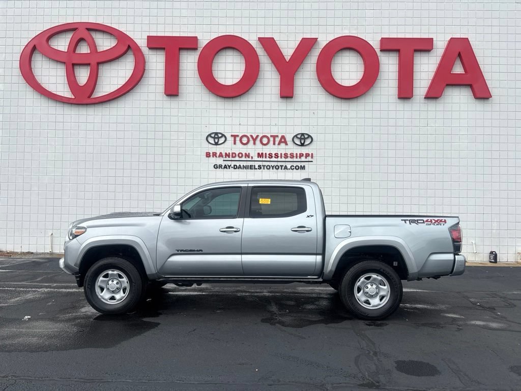 Used 2023 Toyota Tacoma TRD Sport w/ Advanced Technology Package AWD/4WD image 5