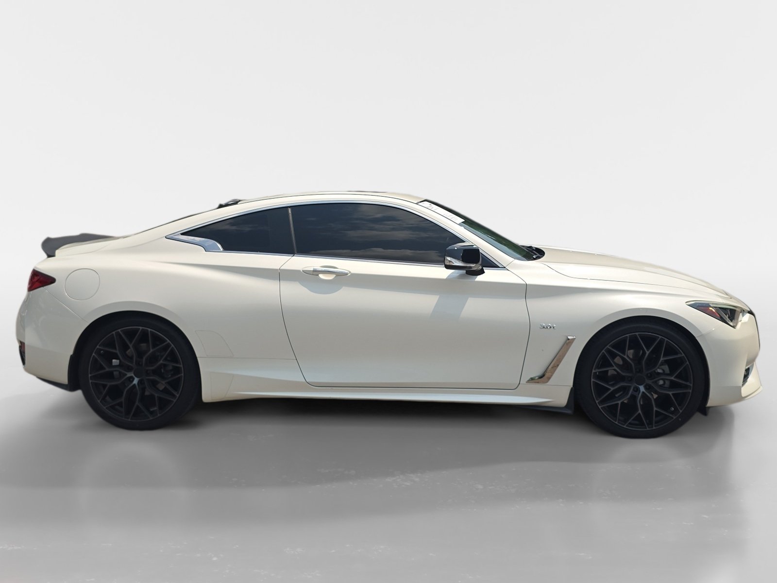 Used 2018 INFINITI Q60 3.0t Luxe w/ Sensory Package 3.0T Luxe AWD/4WD image 7