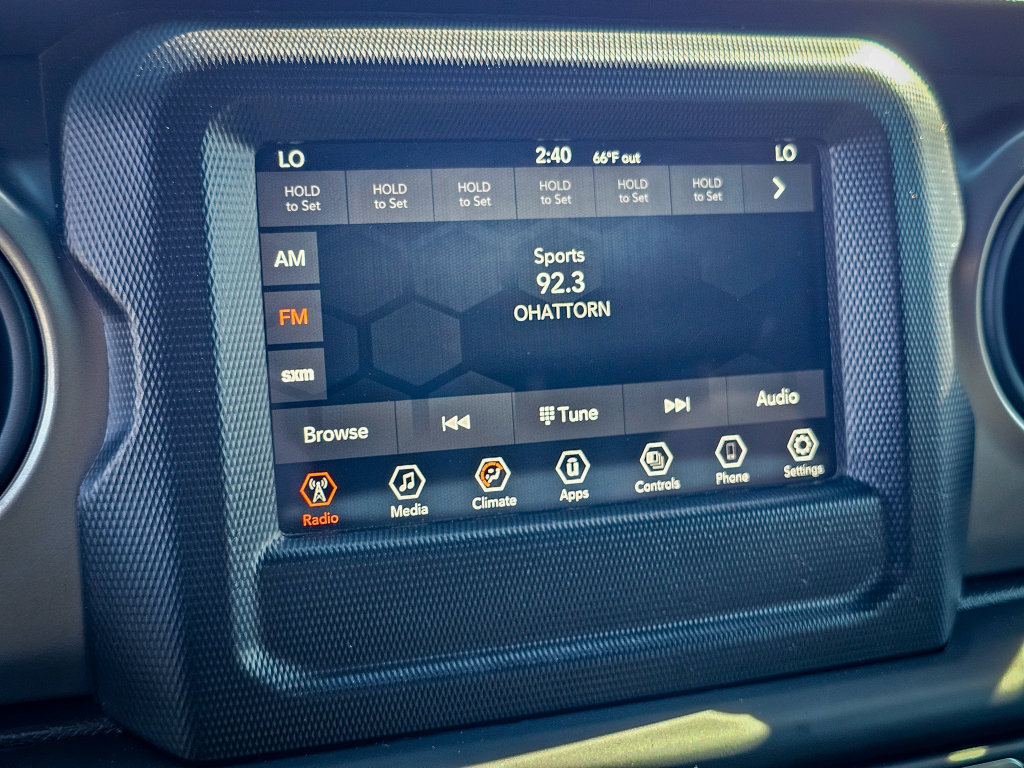 Used 2021 Jeep Gladiator Sport AWD/4WD image 21