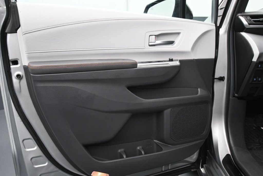 Used 2024 Toyota Sienna XSE AWD/4WD image 19