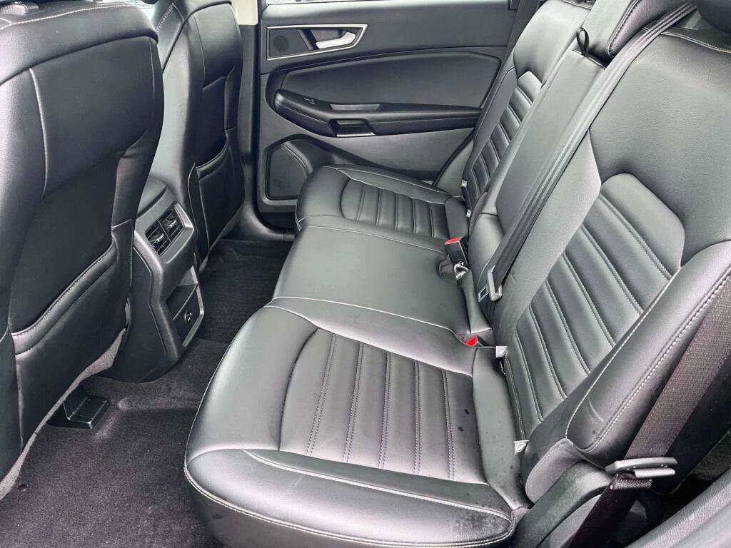 Used 2022 Ford Edge SEL AWD/4WD image 17
