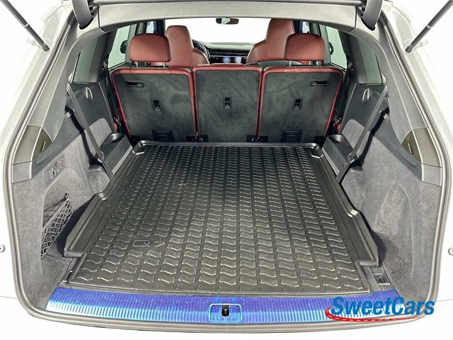 Used 2024 Audi SQ7 Premium Plus w/ Executive Package image 47