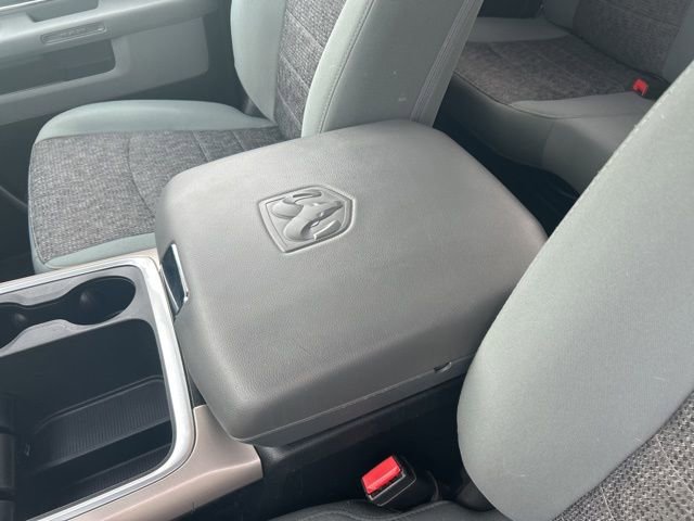 Used 2017 RAM 1500 Classic SLT w/ SLT Plus D￩cor Group AWD/4WD image 26