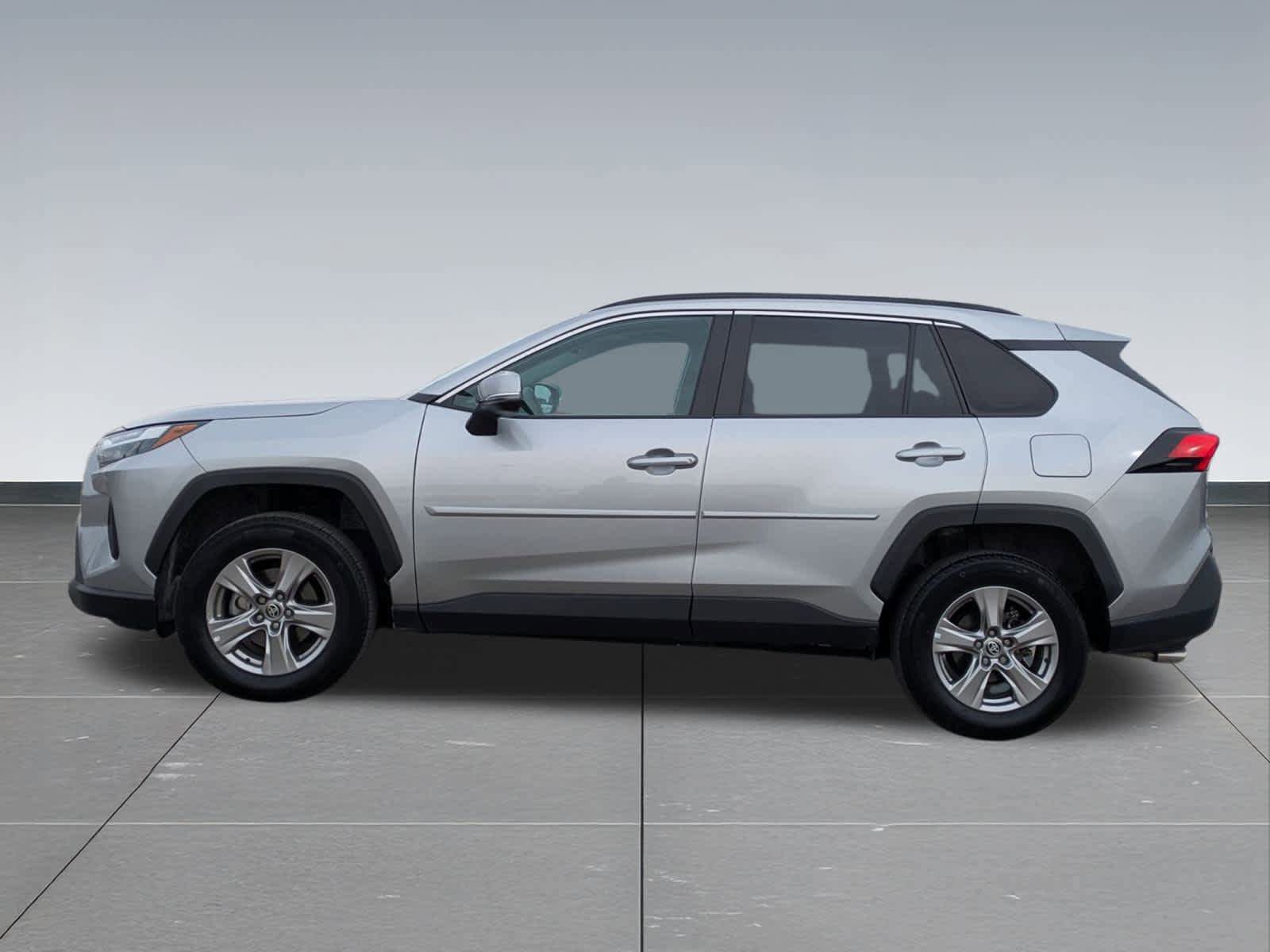 Used 2023 Toyota RAV4 XLE w/ Convenience Package AWD/4WD image 3