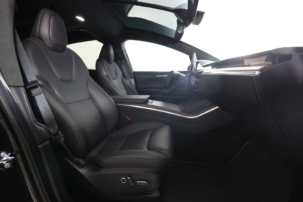 Used 2023 Tesla Model X AWD/4WD image 10