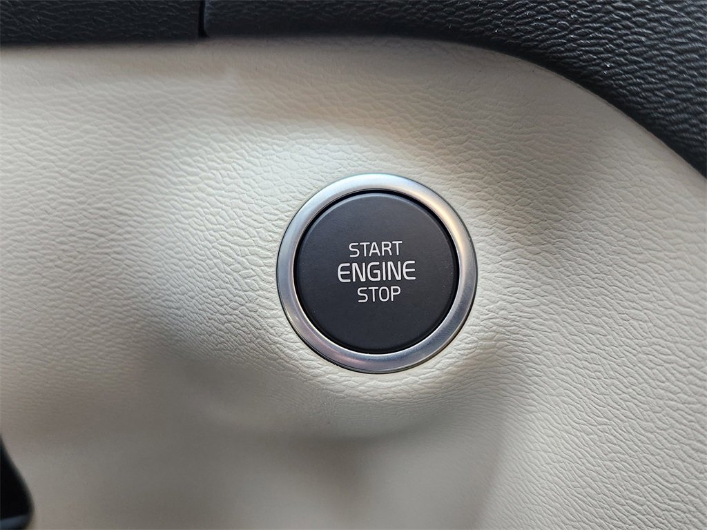 New 2026 Volvo XC40 B5 Plus w/ Protection Package Premier image 16