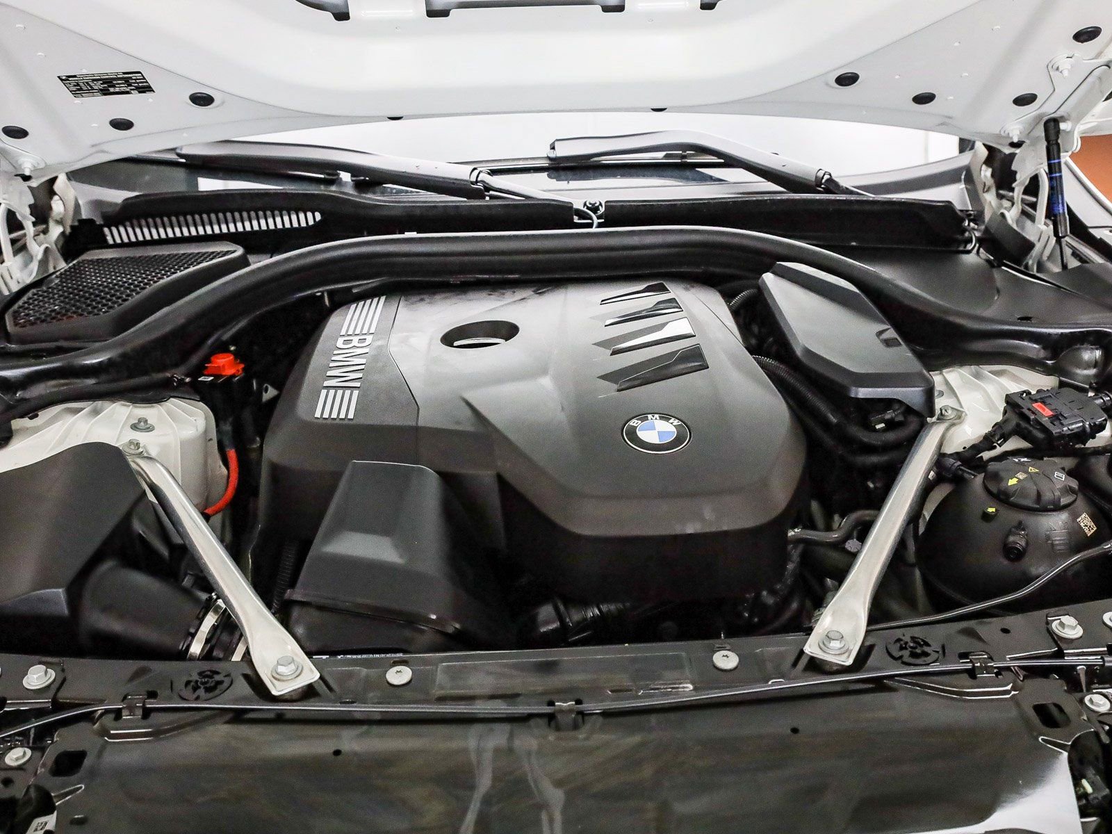 Used 2025 BMW 530i image 28