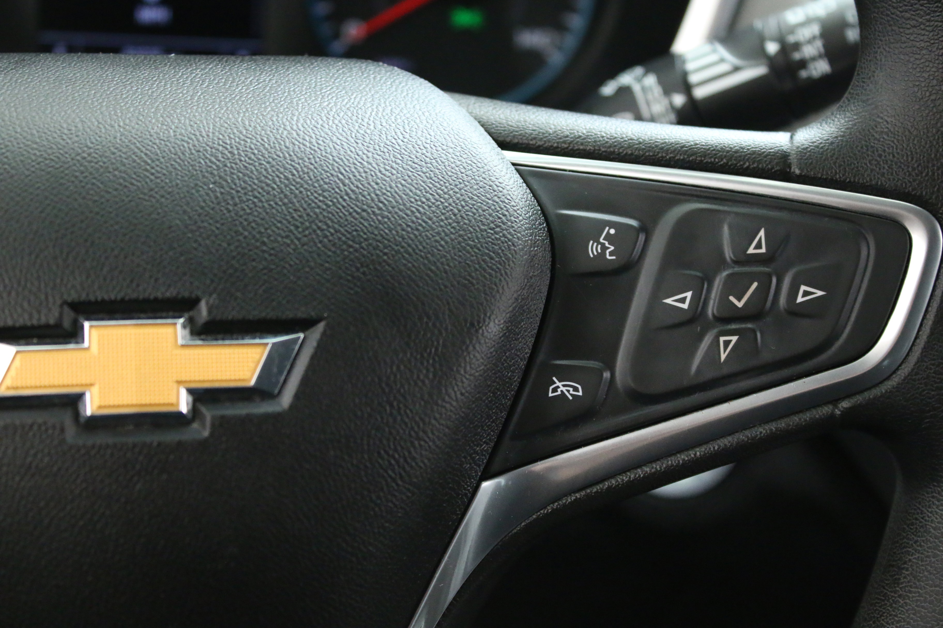 Used 2018 Chevrolet Equinox LS FWD image 16