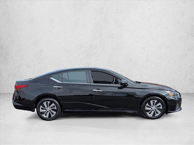 Used 2023 Nissan Altima 2.5 S FWD image 4