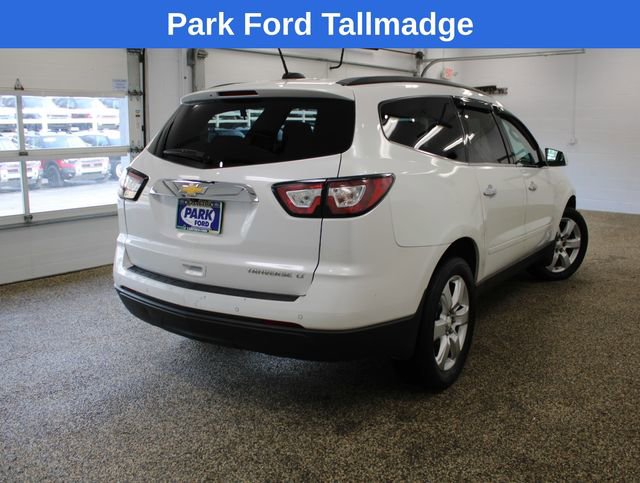 Used 2016 Chevrolet Traverse LT w/ Style and Technology Package image 6