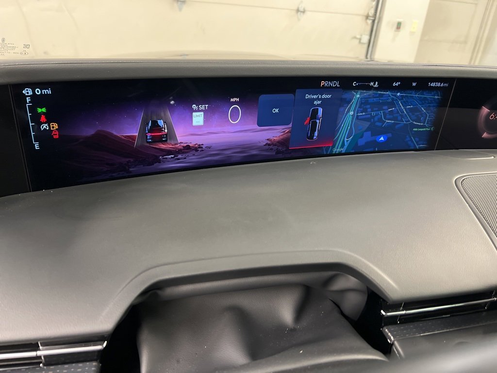 Certified 2025 Lincoln Nautilus Premier w/ Equipment Group 102A image 23