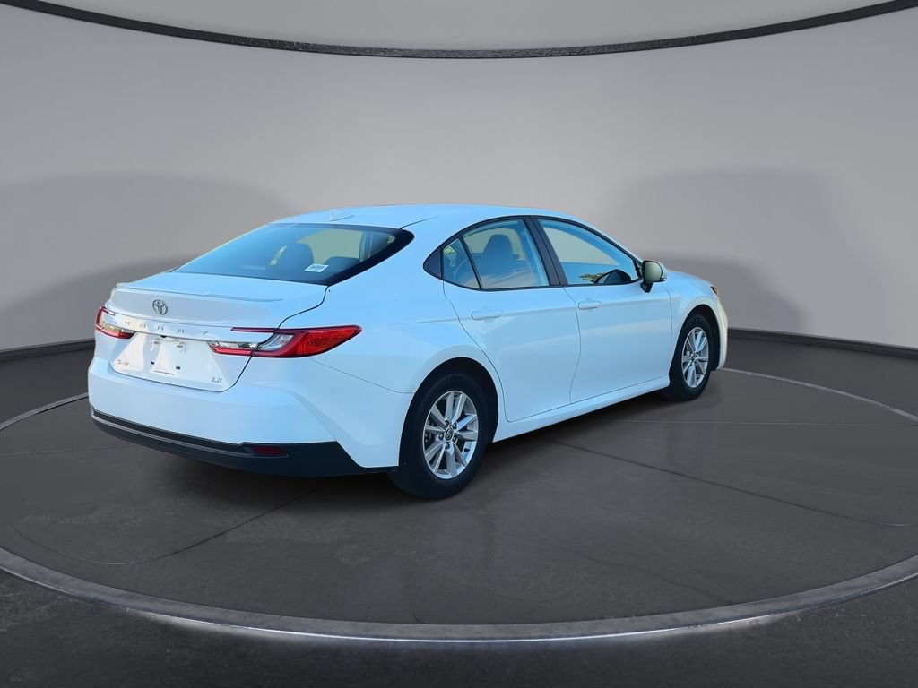 Used 2025 Toyota Camry LE w/ Convenience Package FWD image 8