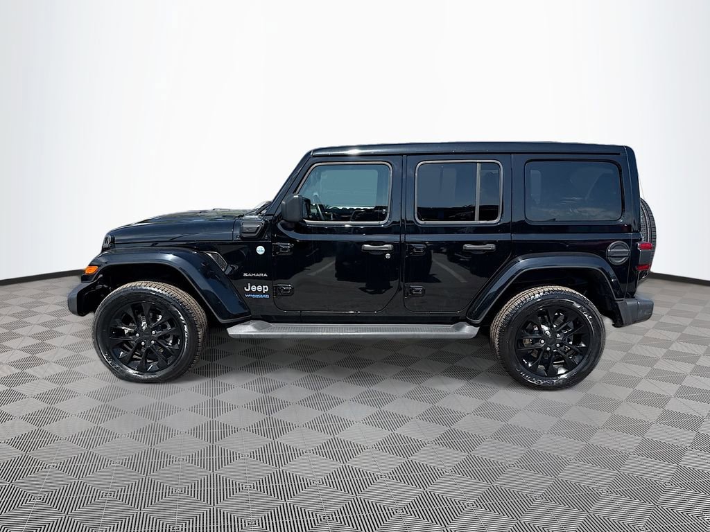 Used 2021 Jeep Wrangler Unlimited Sahara w/ Cold Weather Group AWD/4WD image 9