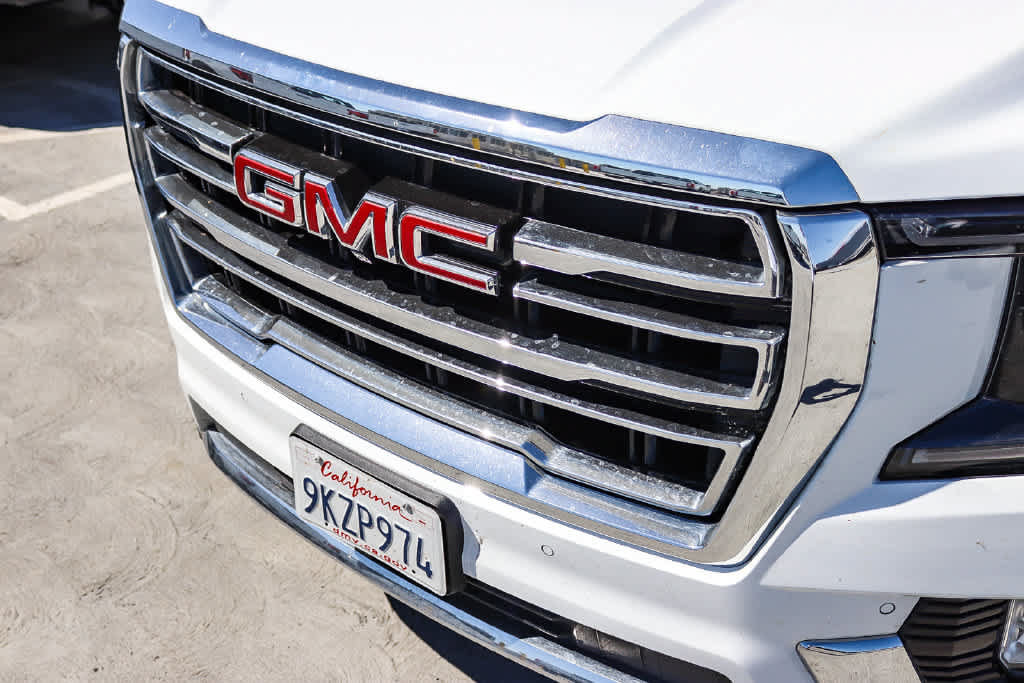 Used 2023 GMC Yukon XL SLT w/ SLT Luxury Package AWD/4WD image 8