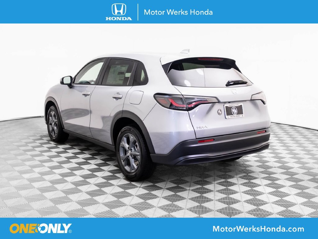 New 2027 Honda HR-V LX image 3