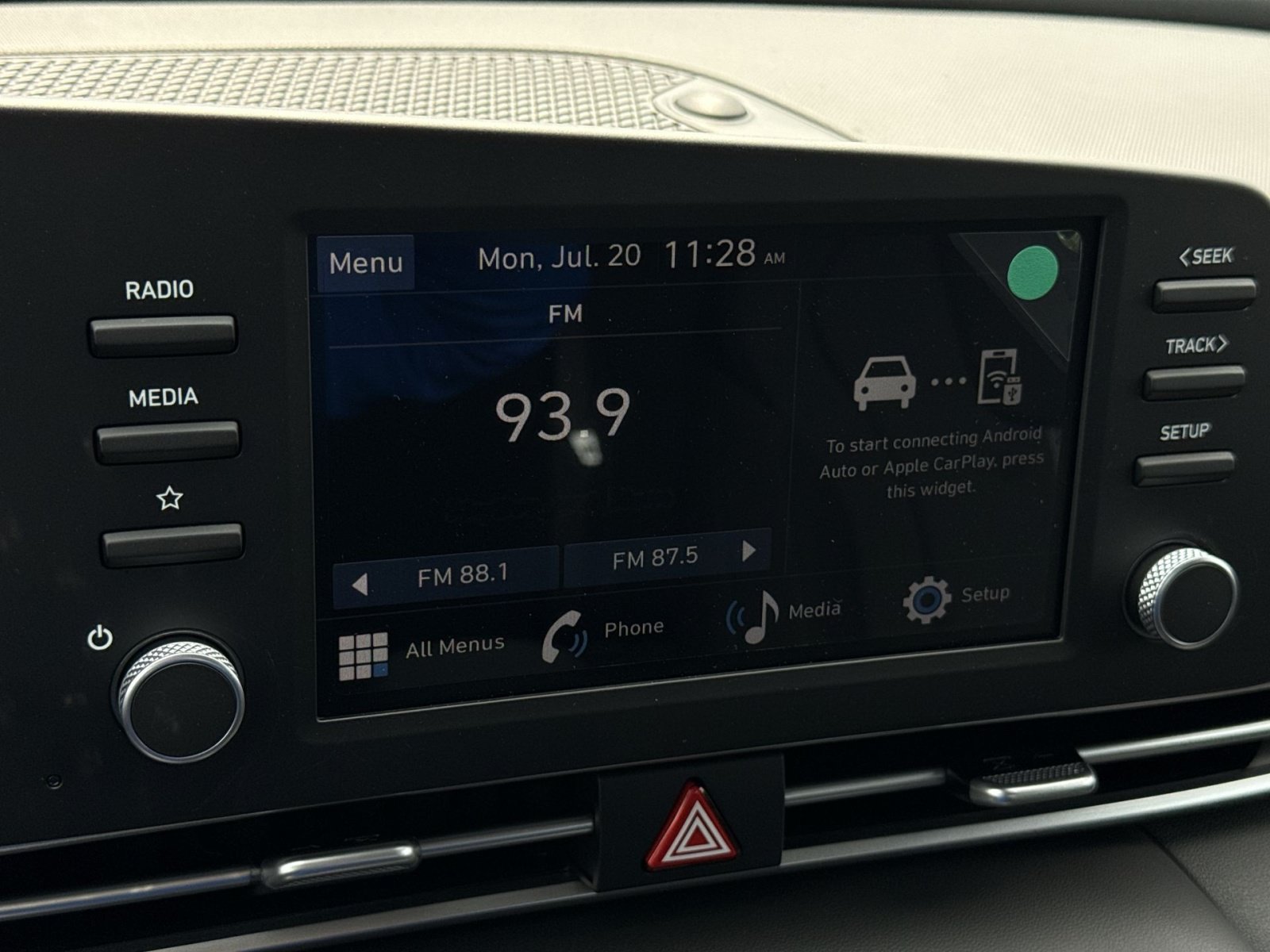 New 2026 Hyundai Elantra SE FWD image 18