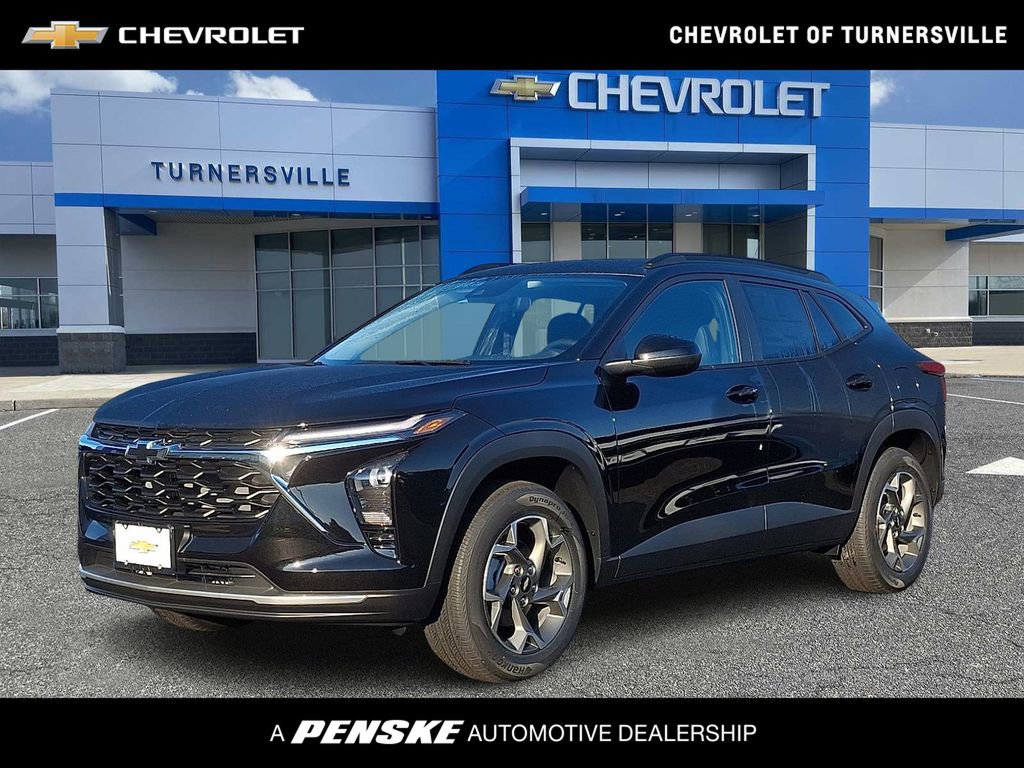 New 2025 Chevrolet Trax LT w/ Driver Confidence Package
