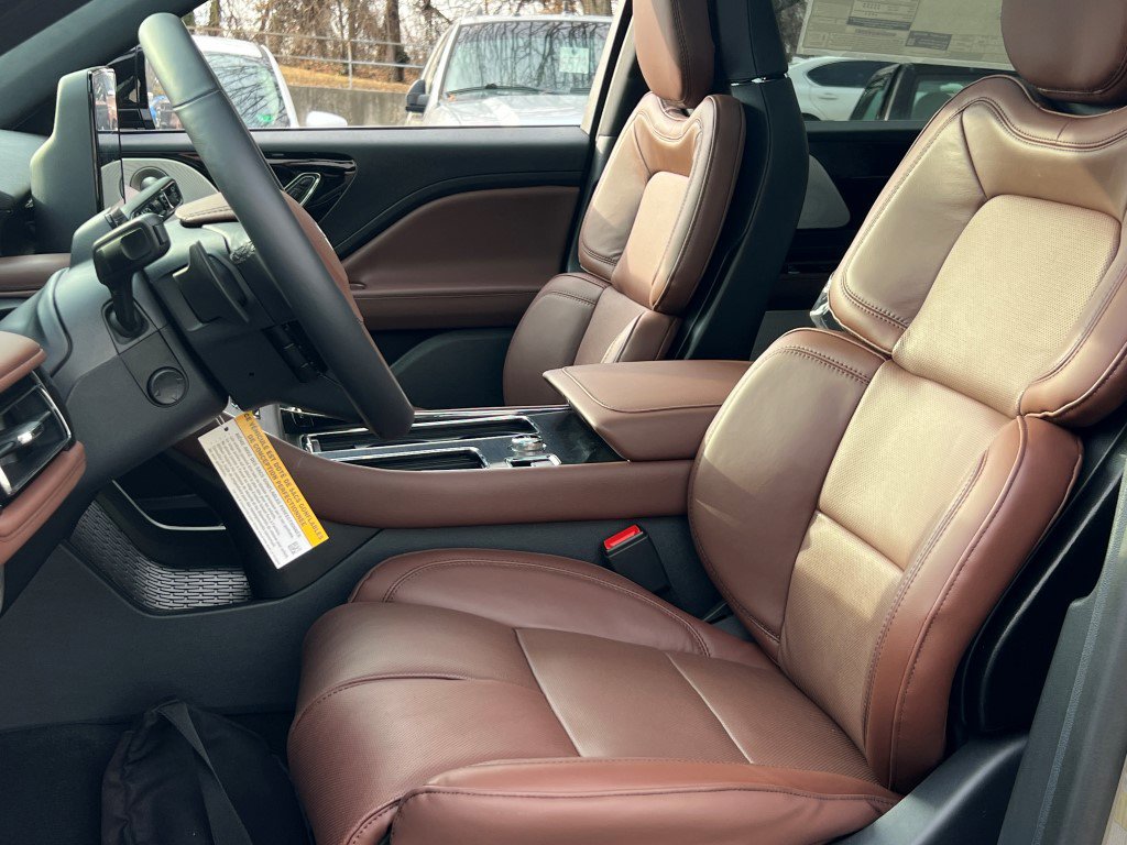 New 2026 Lincoln Aviator Reserve image 16