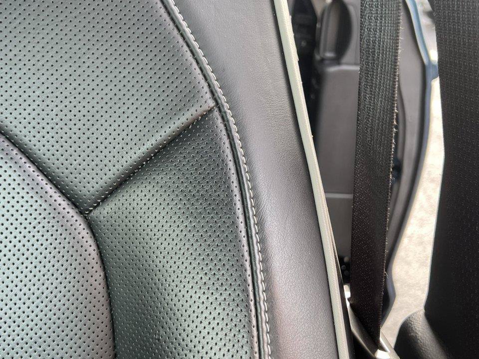 Used 2025 Chrysler Pacifica Limited FWD image 17