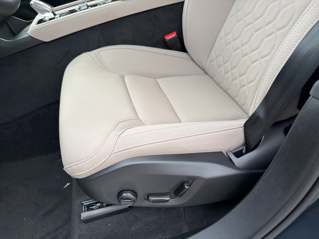 New 2026 Volvo XC90 B6 Plus w/ Protection Package Premier image 10
