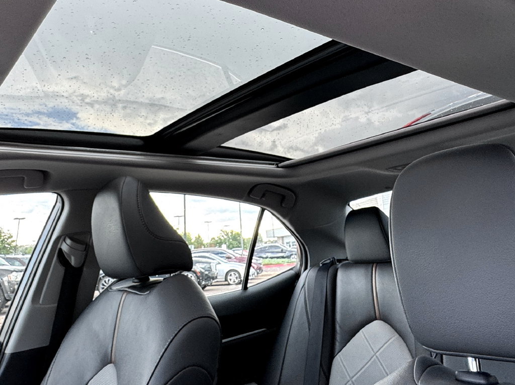 Used 2018 Toyota Camry XLE FWD image 20