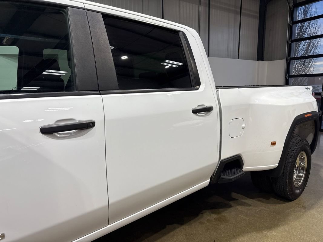 Used 2023 GMC Sierra 3500 Pro w/ Convenience Package AWD/4WD image 37