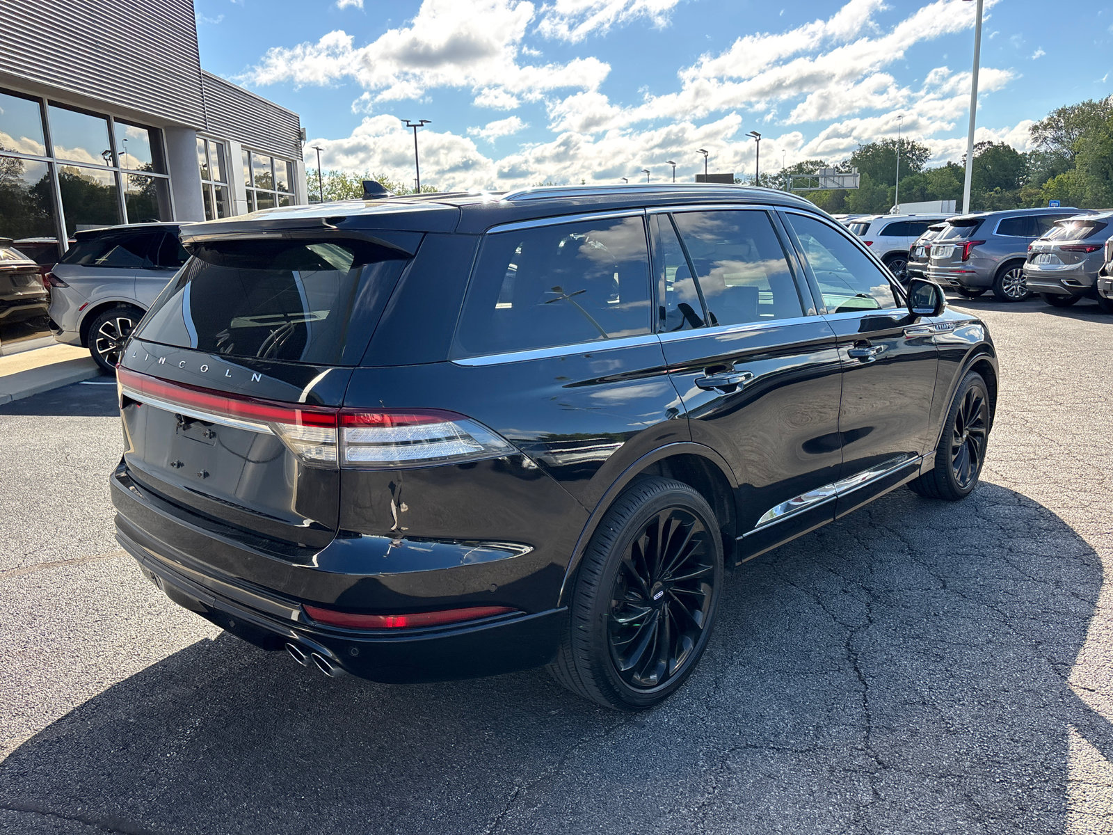 Used 2021 Lincoln Aviator Reserve w/ Equipment Group 210A AWD/4WD image 7