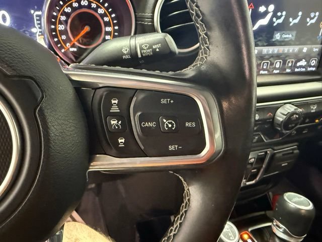 Used 2020 Jeep Gladiator Overland AWD/4WD image 14