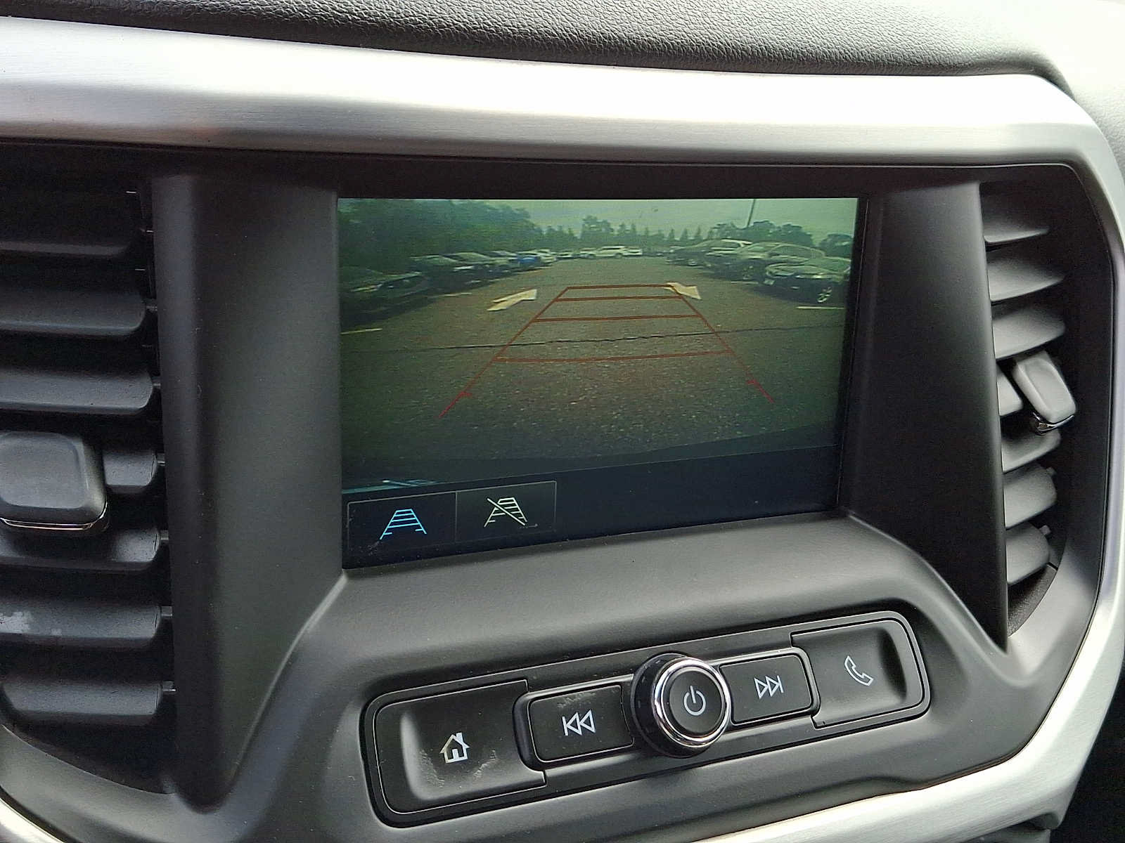 Used 2019 GMC Acadia SLE FWD image 18