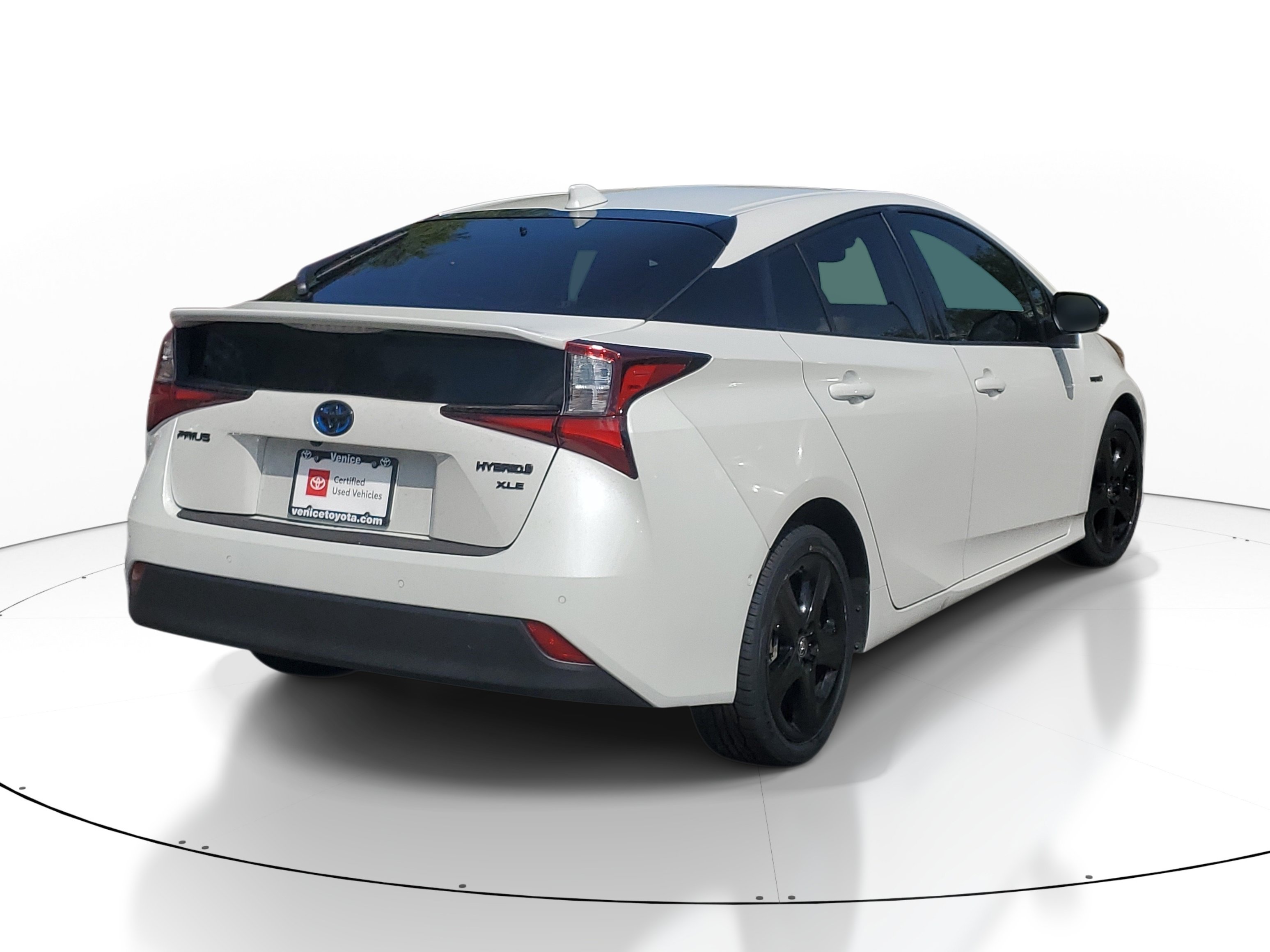 Certified 2021 Toyota Prius FWD image 10