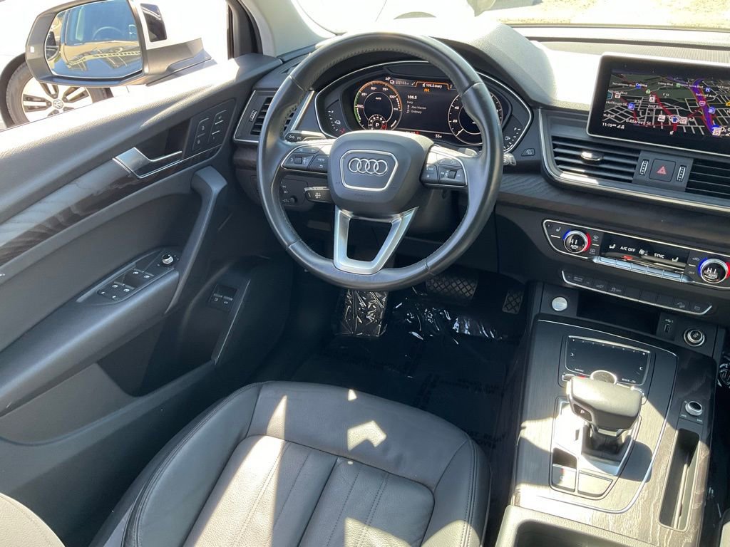 Used 2020 Audi Q5 e Premium w/ Convenience Package image 38
