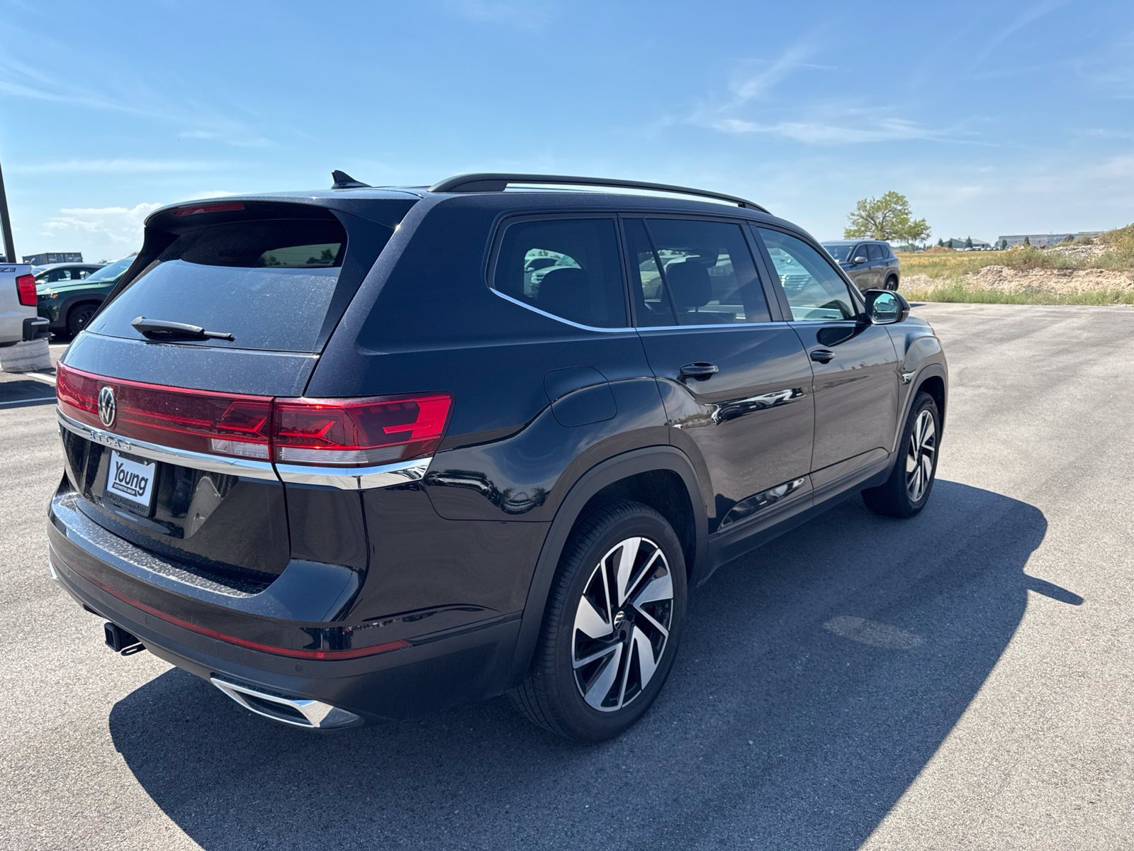 Used 2024 Volkswagen Atlas SE FWD image 7