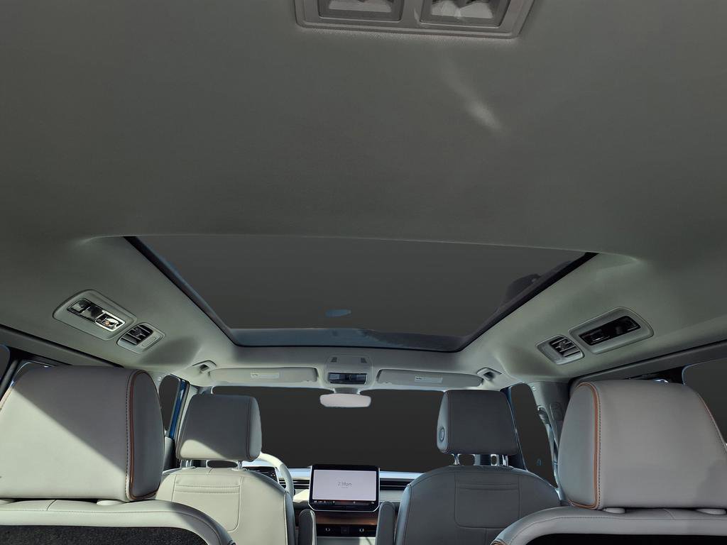 New 2025 Volkswagen ID. Buzz 1st Edition image 26