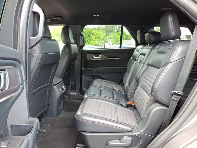 Used 2025 Ford Explorer ST-Line w/ ST-Line Street Pack AWD/4WD image 10