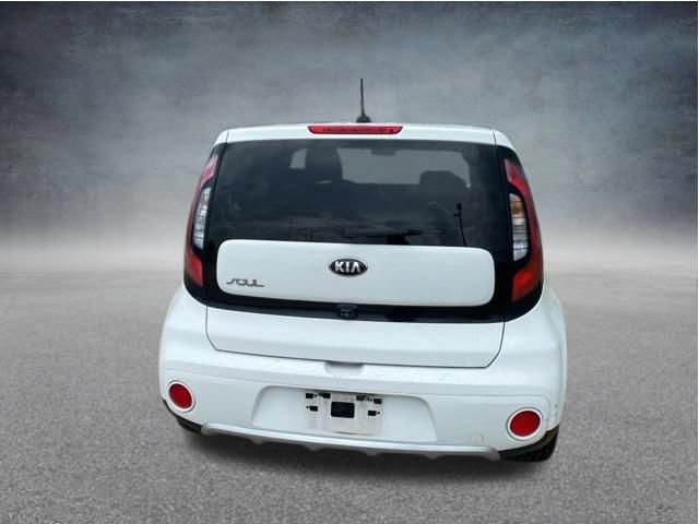 Used 2018 Kia Soul + FWD image 19
