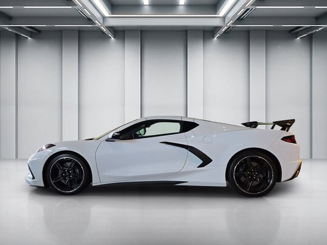 Used 2021 Chevrolet Corvette Stingray Coupe w/ Z51 Performance Package RWD image 3