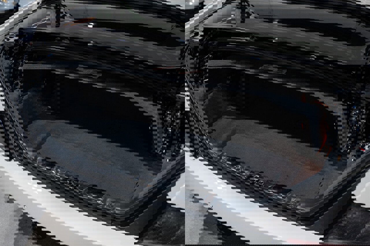 Used 2014 Ferrari California image 46