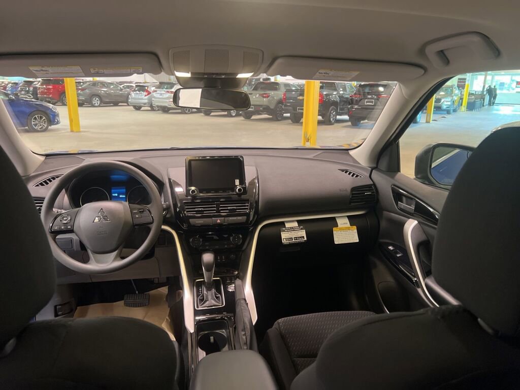 New 2026 Mitsubishi Eclipse Cross LE image 16