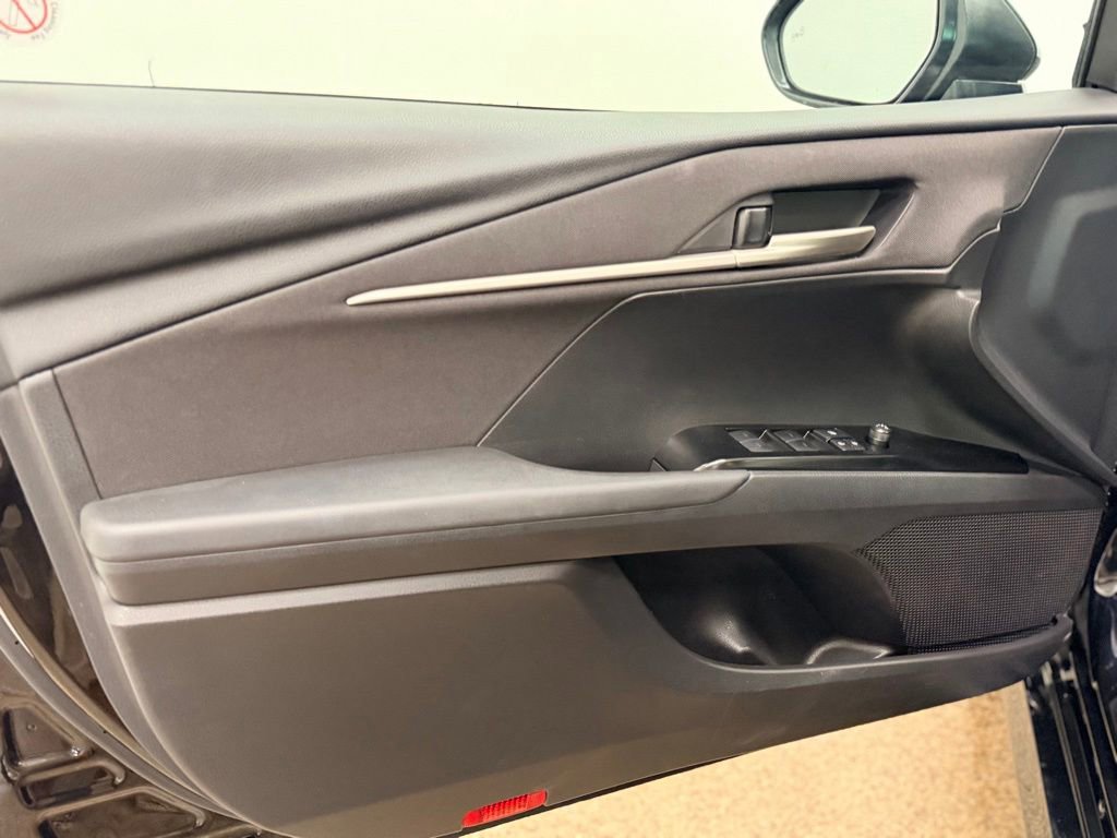 Used 2025 Toyota Camry LE FWD image 10