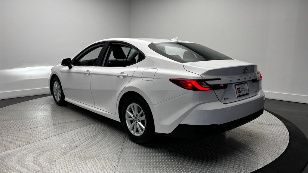 Used 2026 Toyota Camry LE FWD image 26