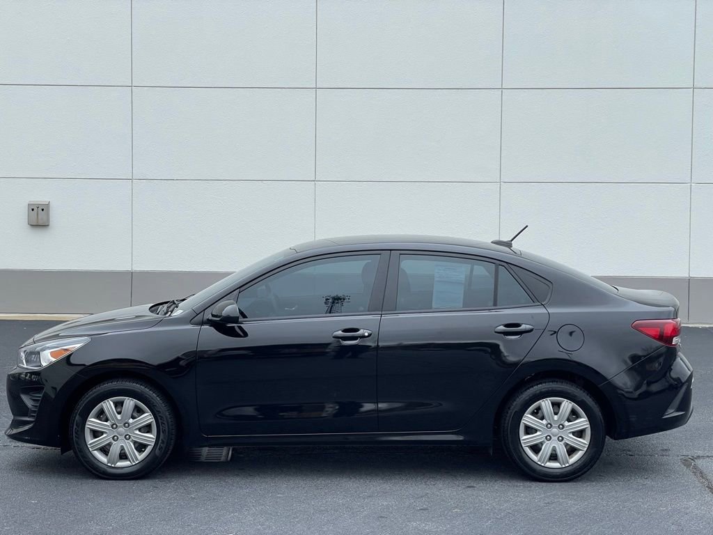 Used 2022 Kia Rio LX image 2