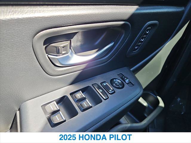 Certified 2025 Honda Pilot EX-L image 13