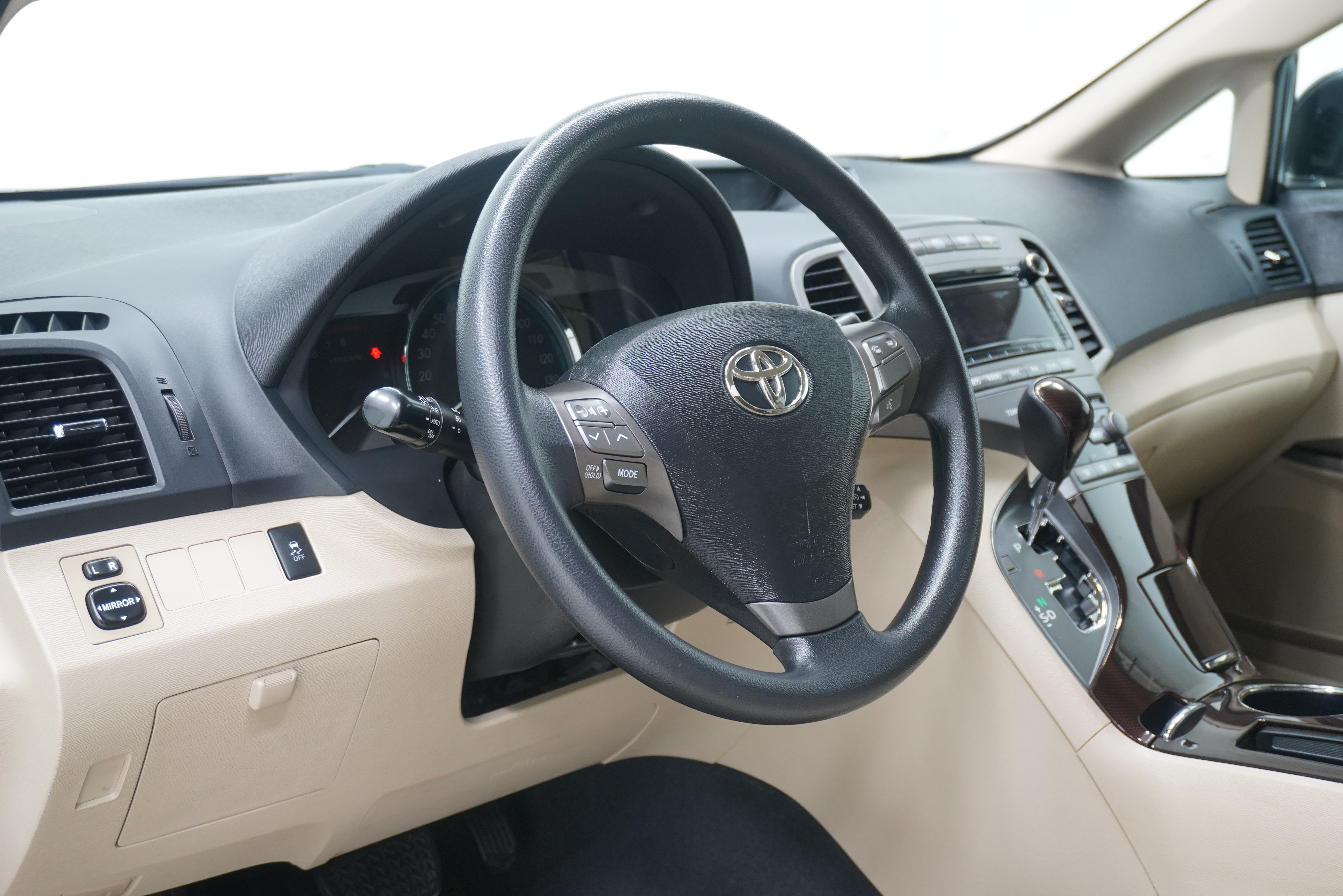 Used 2011 Toyota Venza FWD image 10