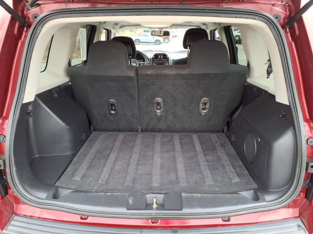 Used 2015 Jeep Patriot Latitude w/ Sun/Sound Group image 20