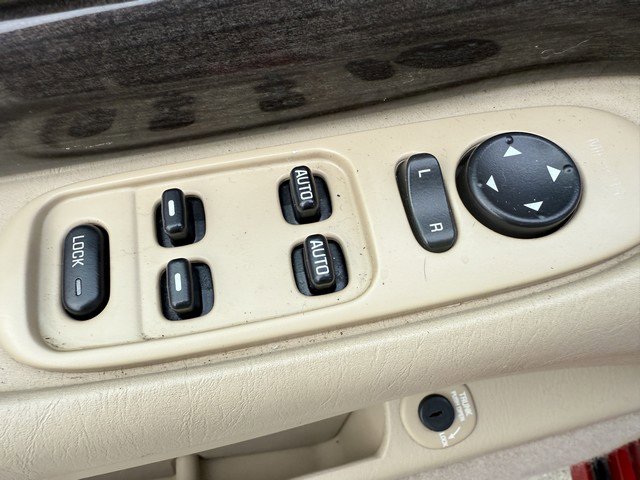 Used 2005 Buick Le Sabre Limited w/ Celebration Edition Package image 16